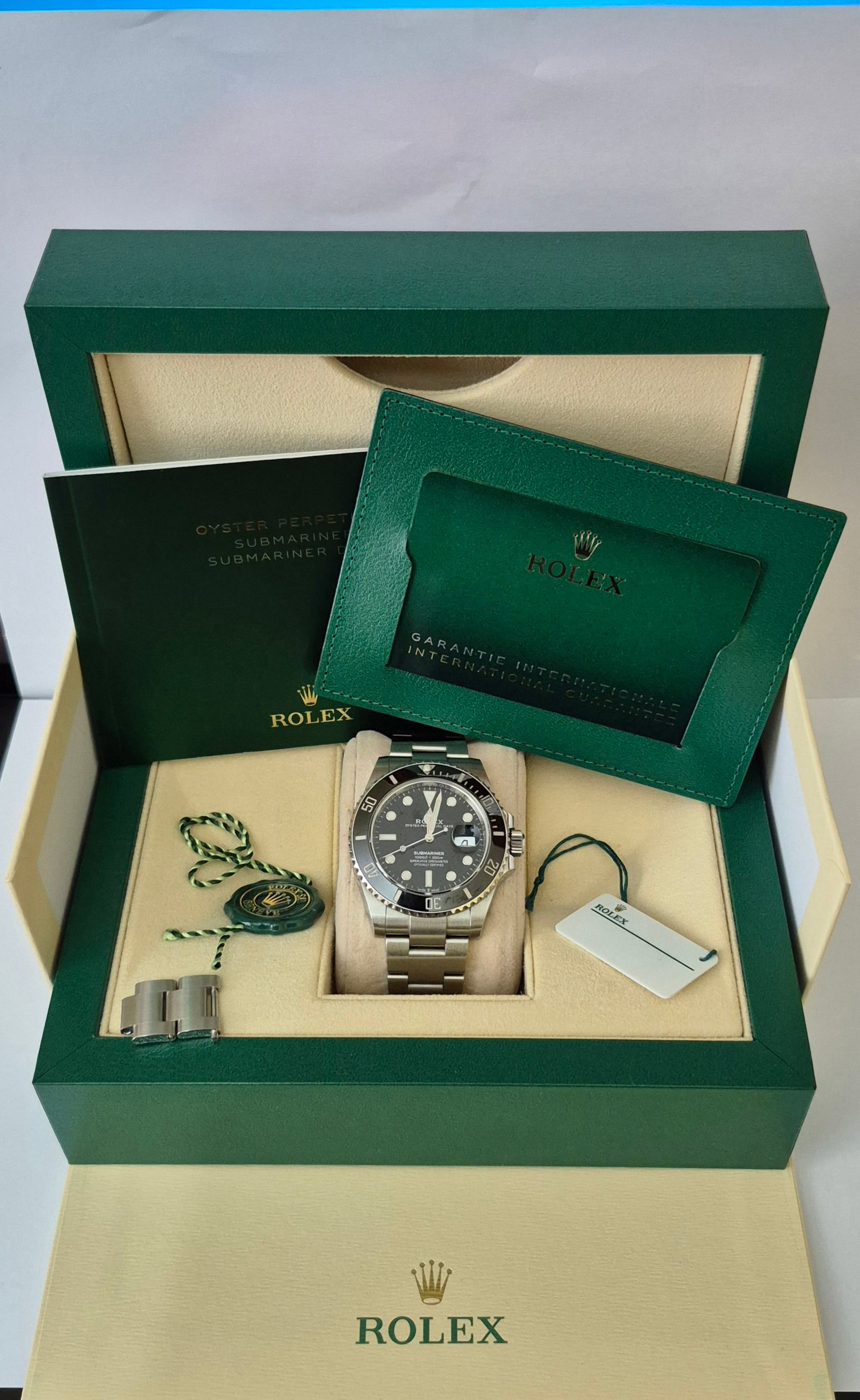 Rolex Submariner Date 126610LN 2021 Complete Set: Title: Rolex Submariner Date 126610LN 2021 Complete Set Description: Full set, watch, box inner & outer warranty card, booklet, reciept, tags and full service of links. Purchased July 2021. In