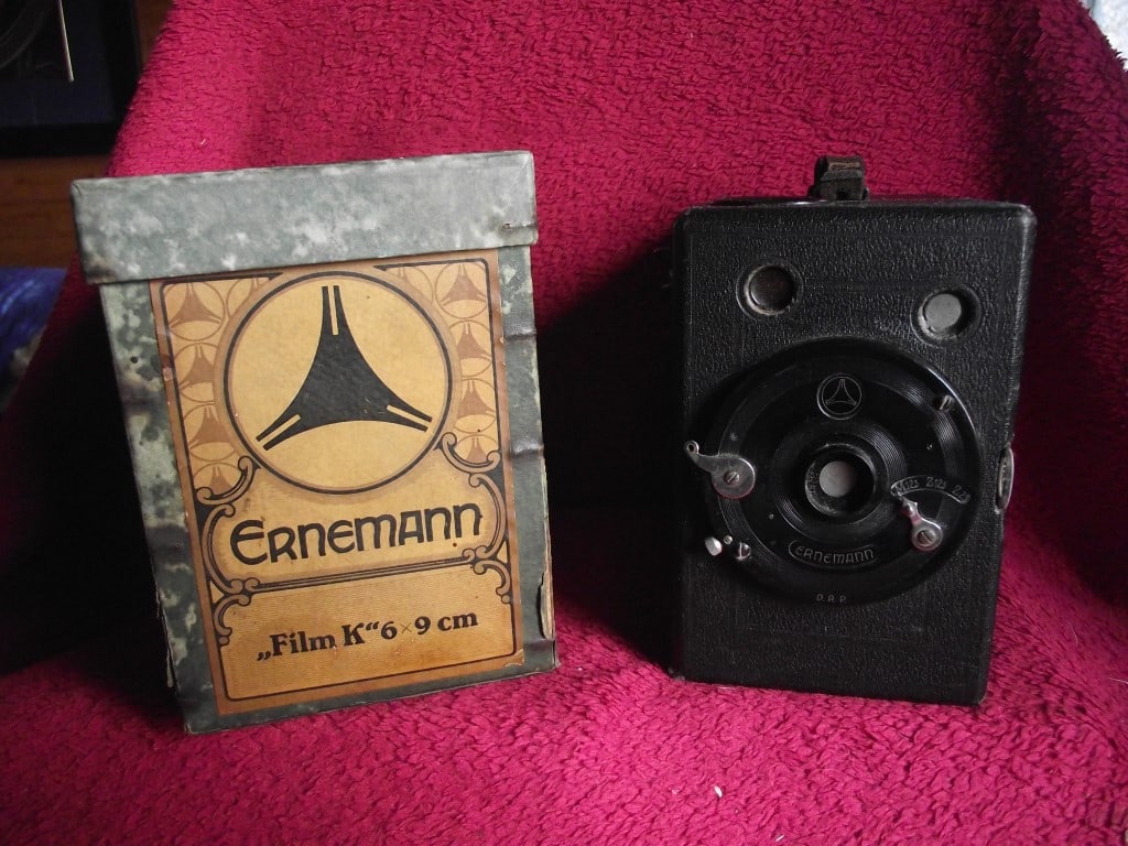 Ernemann ""Film K"" 6x9 Box Camera With Original Shop Box - Circa 1920 - 1926: Title: Ernemann "Film K" 6x9 Box Camera With Original Shop Box - Circa 1920 - 1926 Description: Ernemann "Film K" 6x9 box camera with original shop box - Circa 1920 - 1926 *Postage to UK & Europe