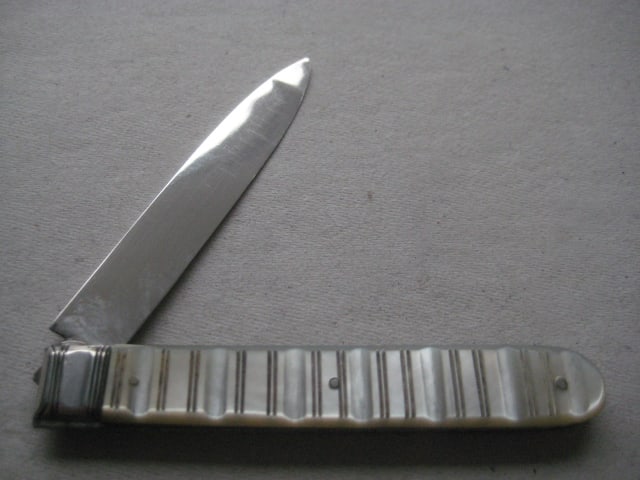 Victorian Cased Matching Silver Bladed Folding Fruit Knife and Fork - 10