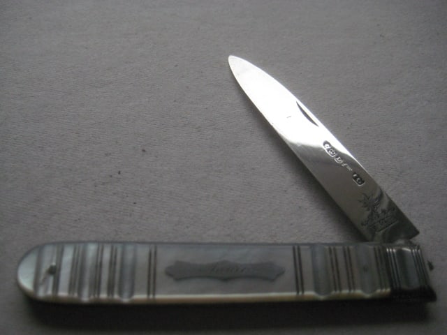 Victorian Cased Matching Silver Bladed Folding Fruit Knife and Fork - 9