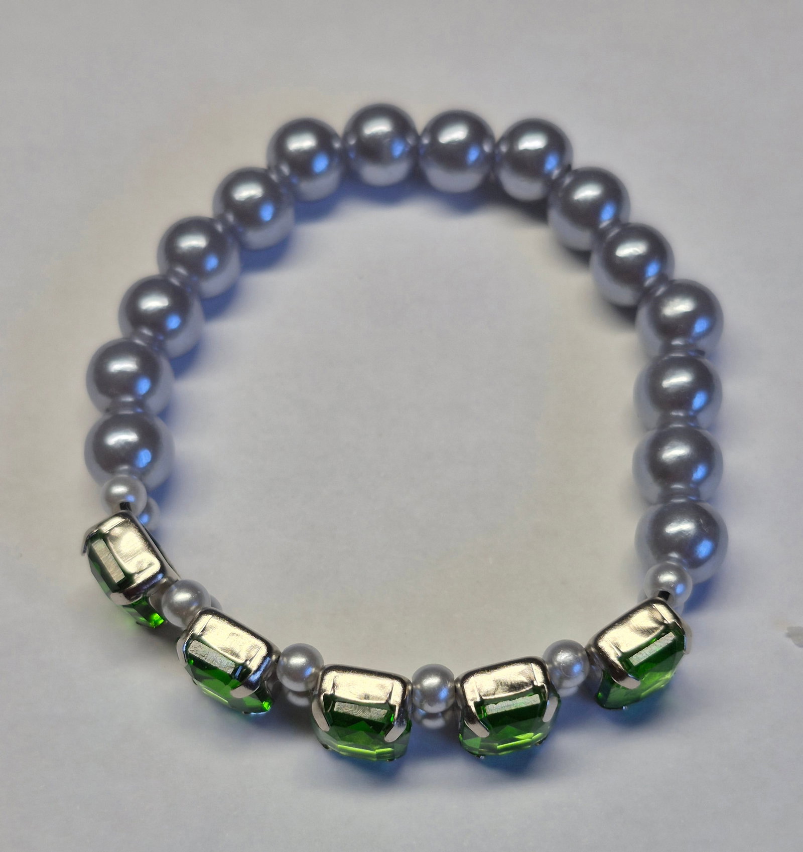 Green Crystal & Grey Pearl Stretch Bracelet – Elegant Statement Design (1 of 3)