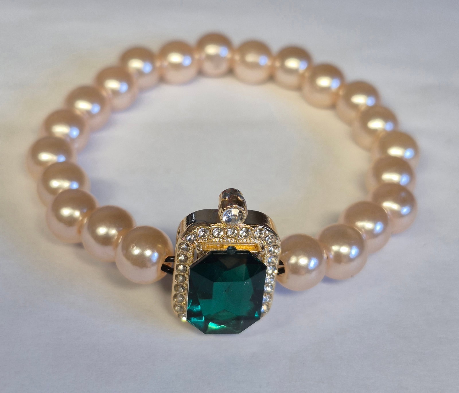 Pink Pearl Stretch Bracelet With Green Crystal Centrepiece - 3