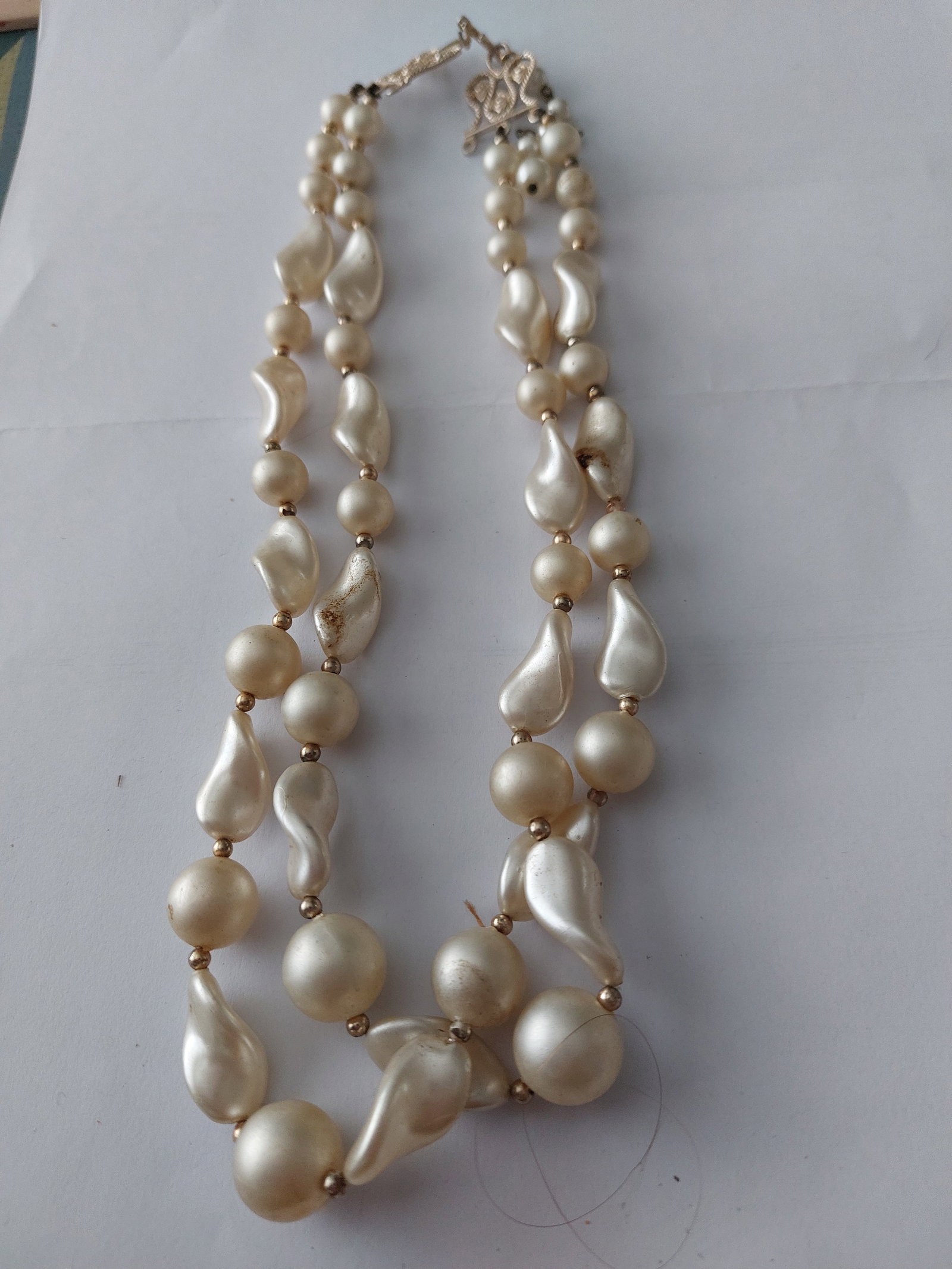 Selection of Mainly Vintage Jewellery: Title: Selection of Mainly Vintage Jewellery Description: Selection of vintage or vintage style jewellery. All used Postage can be combined with my other lots Condition: Used Delivery option: