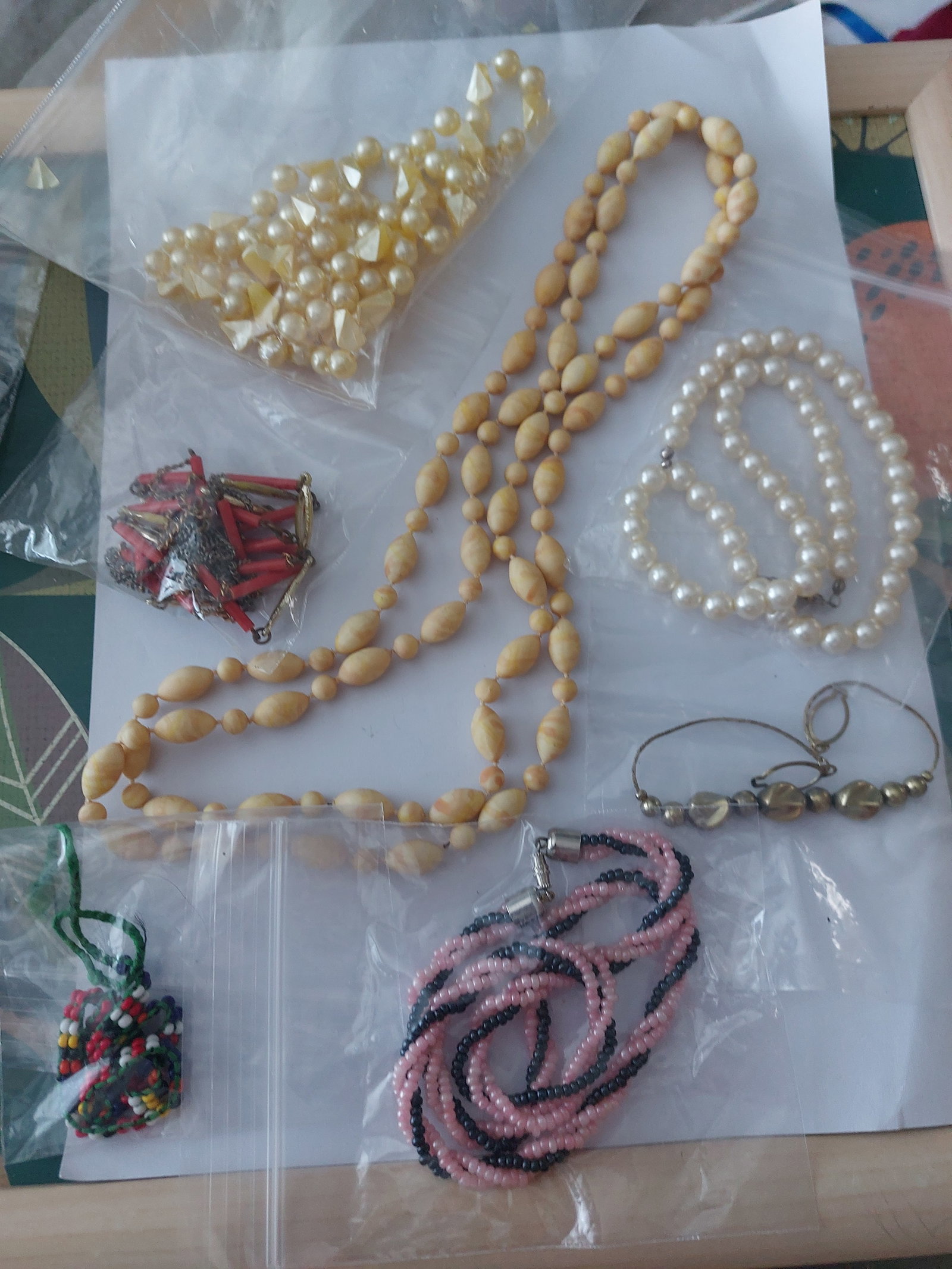 Selection of Mainly Vintage Jewellery - 5