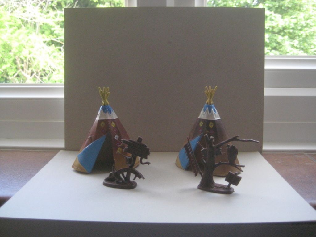 A Group of 4 Vintage Britain's Ltd Plastic Figures: Title: A Group of 4 Vintage Britain's Ltd Plastic Figures Description: A Group of 4 Vintage Britain's Plastic Figures. Condition: Used Condition: Used Delivery option: Collection &