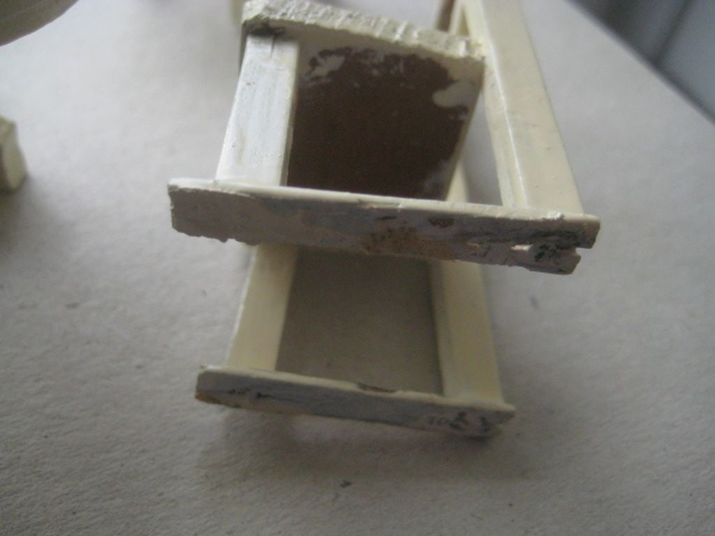Vintage Dolls House Wooden Table and Four Chairs - 4