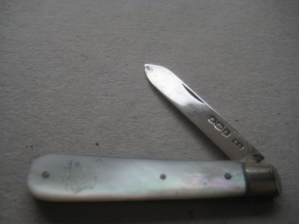 Rare George V Mother of Pearl Hafted Silver Bladed Folding Fruit Knife, Sheffield 1923 (1 of 7)