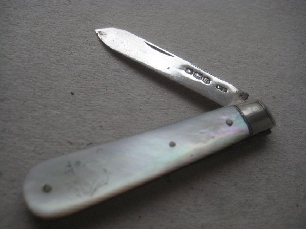Rare George V Mother of Pearl Hafted Silver Bladed Folding Fruit Knife, Sheffield 1923 - 4