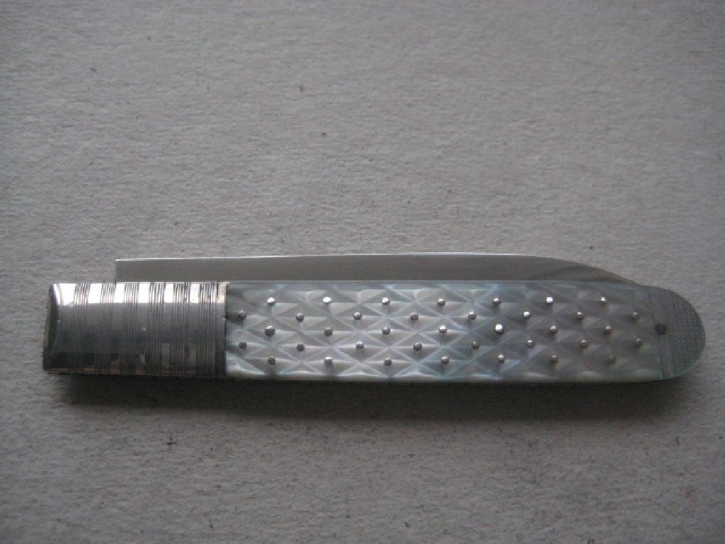 George IV Mother of Pearl Hafted Silver Bladed Folding Fruit Knife, Sheffield 1825 - 9