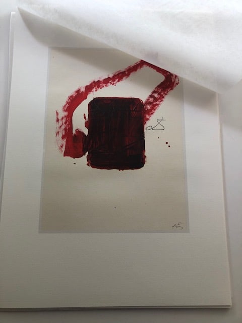 Antoni Tapies (1923-2012) Rare Lithograph 1988: Title: Antoni Tapies (1923-2012) Rare Lithograph 1988 Description: Antoni Tapies rare lithograph 'Quattro archi rossastri' 1981 from Seat Edizioni curated by Carmine Benincasa in turin in 1988. 