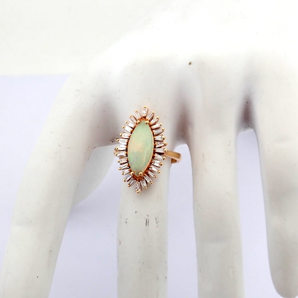 Natural Diamond 18K Rose/Pink Gold Ring - 8