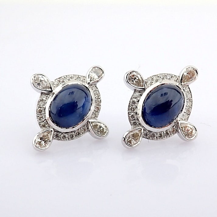 Natural Diamond 18K White Gold Earring: Title: Natural Diamond 18K White Gold Earring Description: 18K white gold earrings detailed with sapphire and diamonds -------------------------------------------------- • METALS AND WEIGHTS