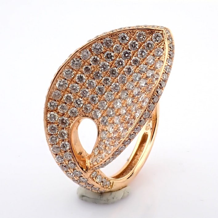 Natural Diamond 18K Rose/Pink Gold Ring: Title: Natural Diamond 18K Rose/Pink Gold Ring Description: An exquisite 18k rose gold leaf ring detailed with 1.62ct brilliant diamonds -------------------------------------------------- •