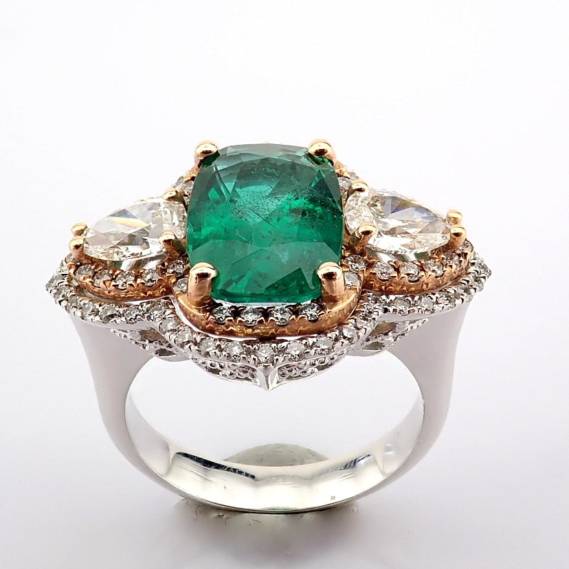 Natural Diamond 18K White Gold Ring - 4
