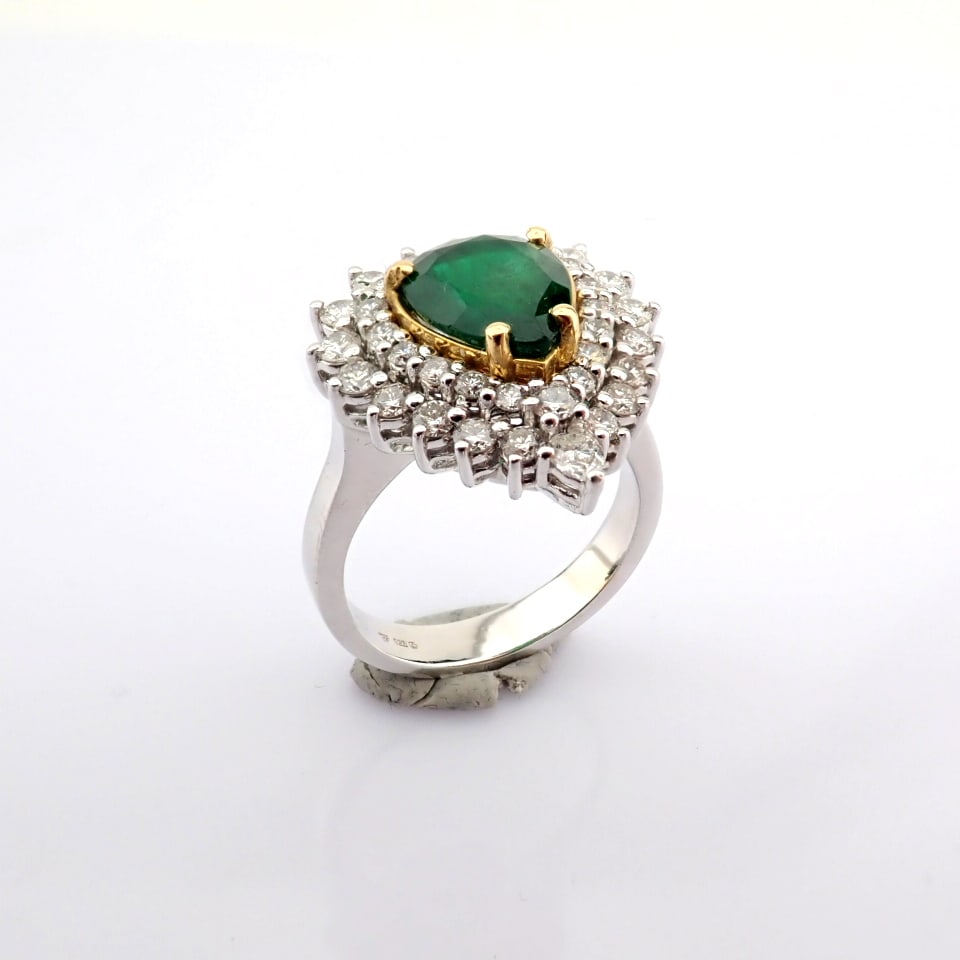 Natural Diamond 18K White Gold Ring - 2