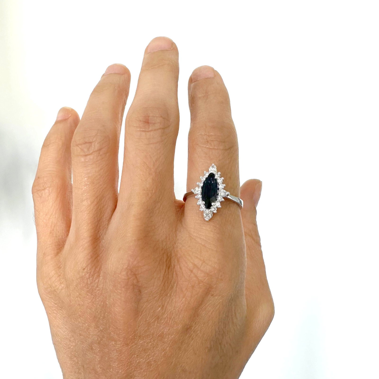 Natural Diamond 18K White Gold Ring - 5