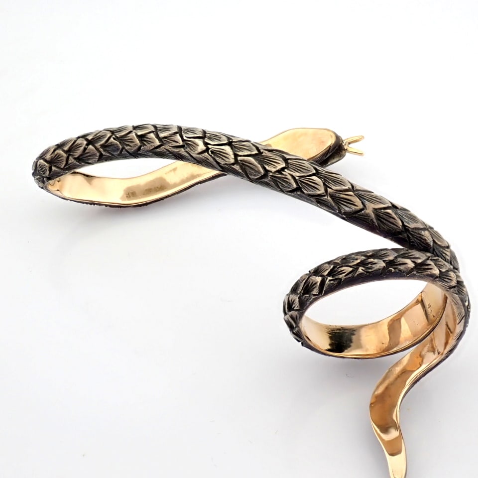 Natural Diamond 18K Yellow Gold Ring - 8