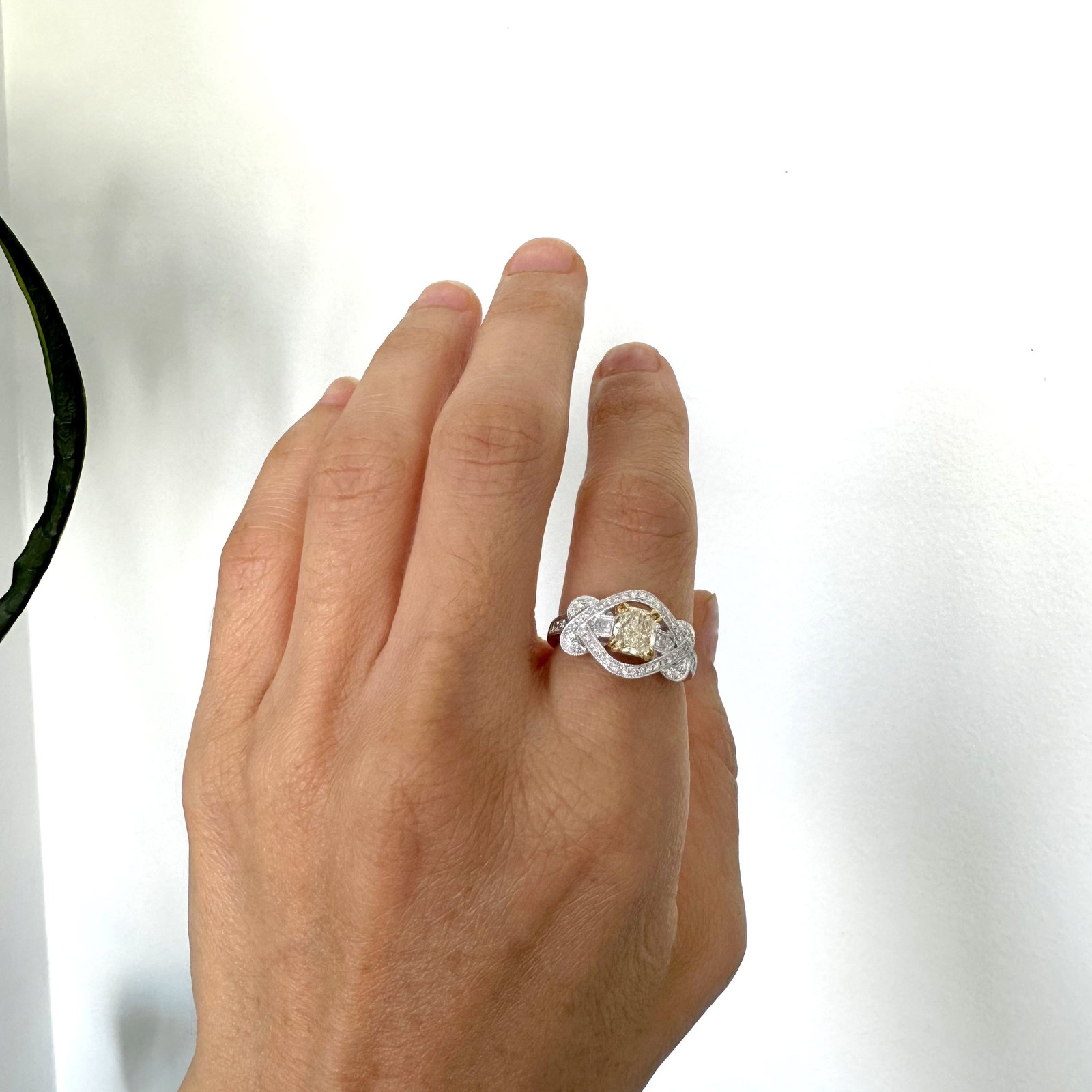 Natural Diamond 18K White Gold Ring - 5