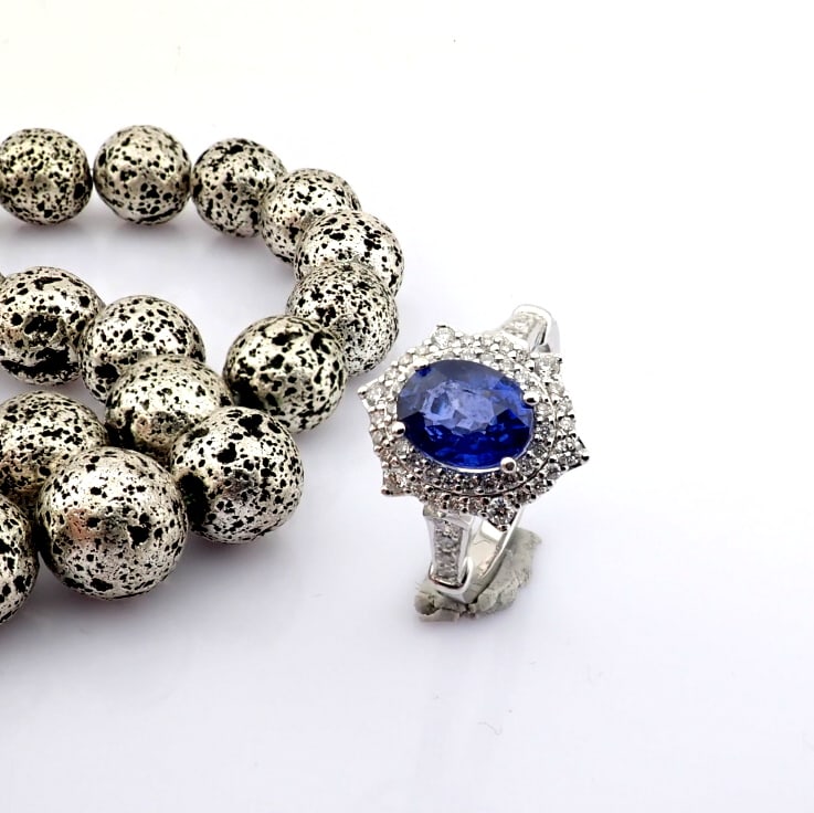 Natural Diamond 18K White Gold Ring - 2