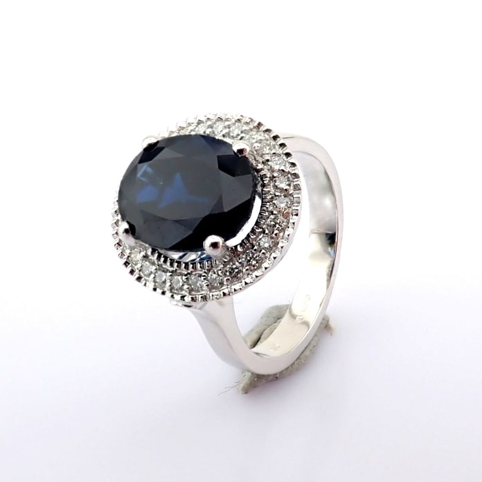 Natural Diamond 18K White Gold Ring - 7