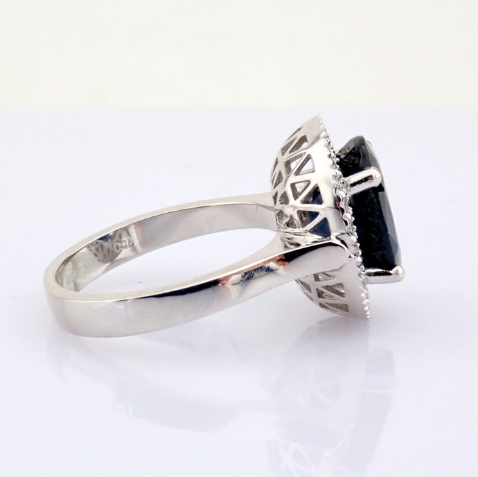 Natural Diamond 18K White Gold Ring - 9