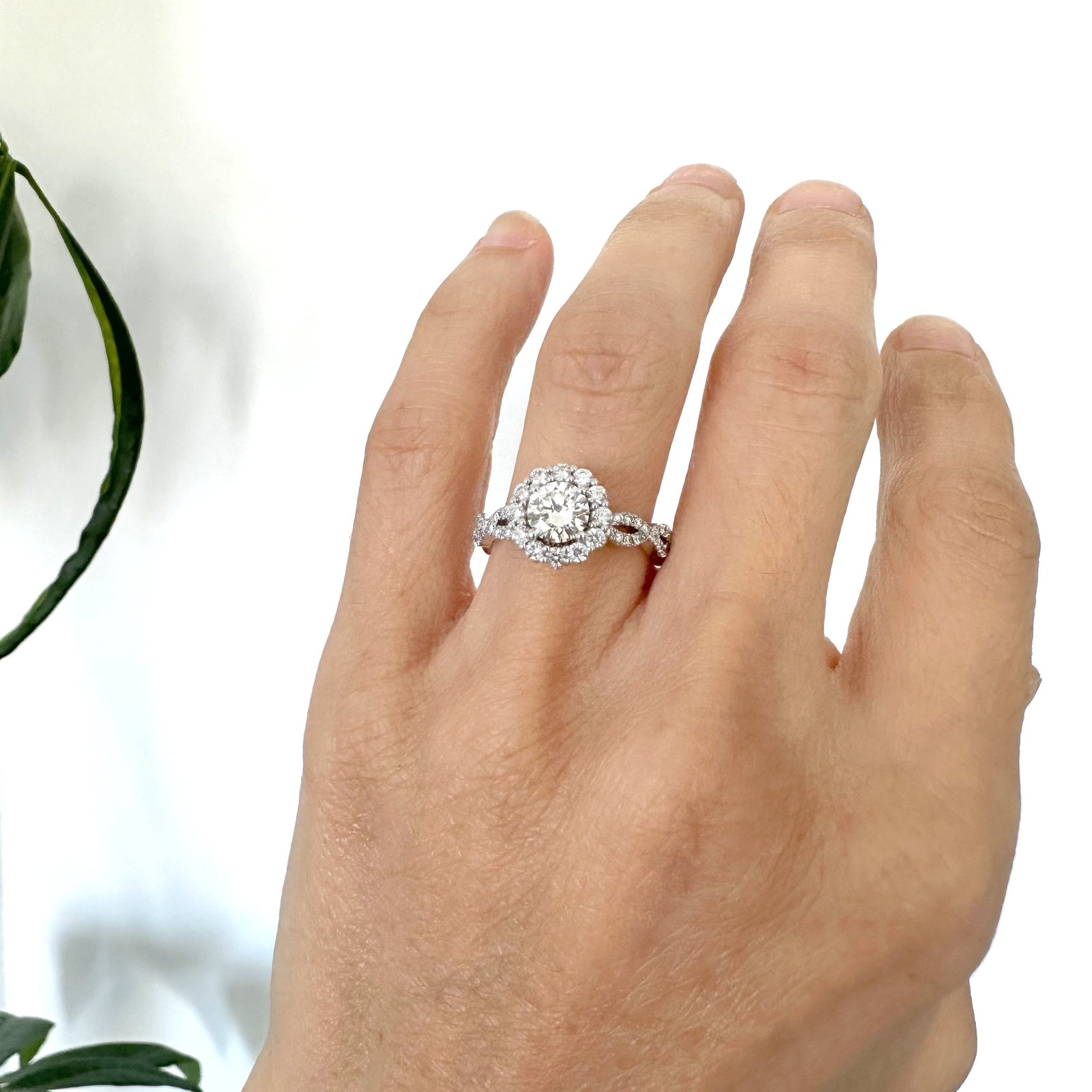 Natural Diamond 18K White Gold Ring - 5