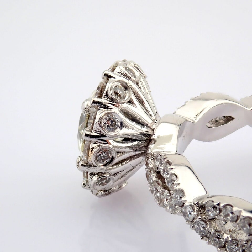 Natural Diamond 18K White Gold Ring - 6