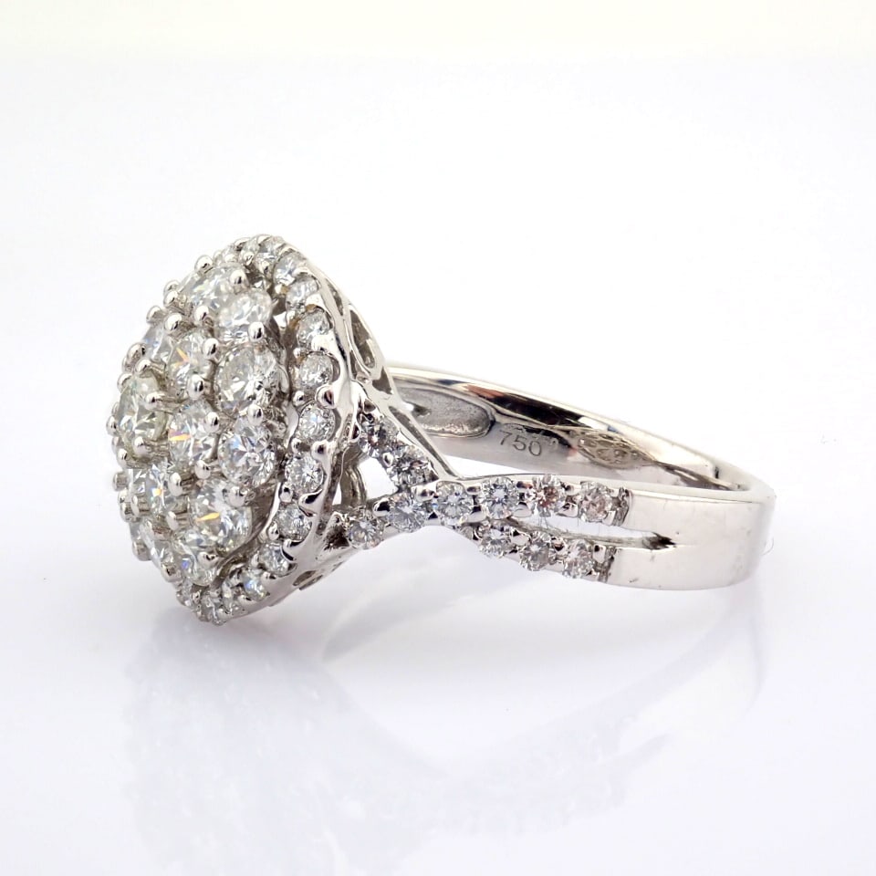 Natural Diamond 18K White Gold Ring - 3