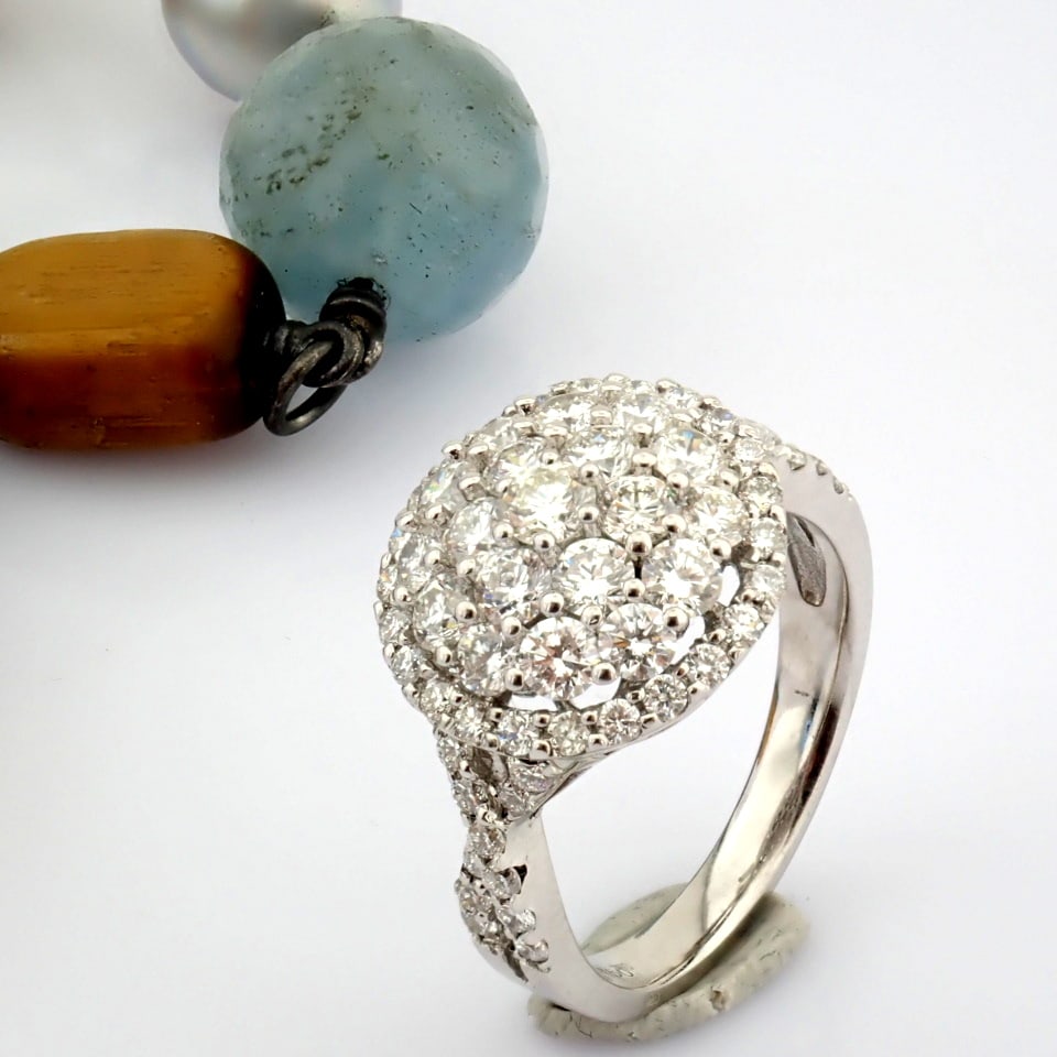 Natural Diamond 18K White Gold Ring - 4