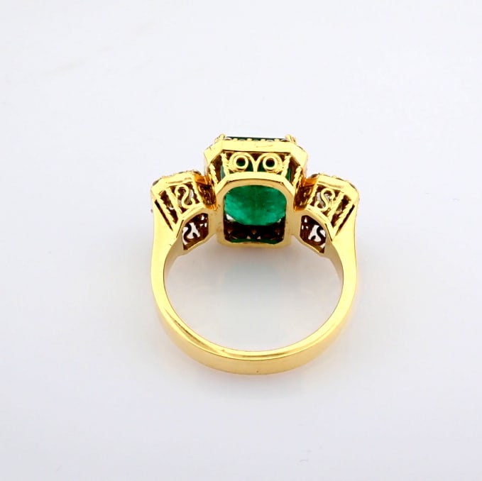 Natural Diamond 18K Yellow Gold Ring - 3