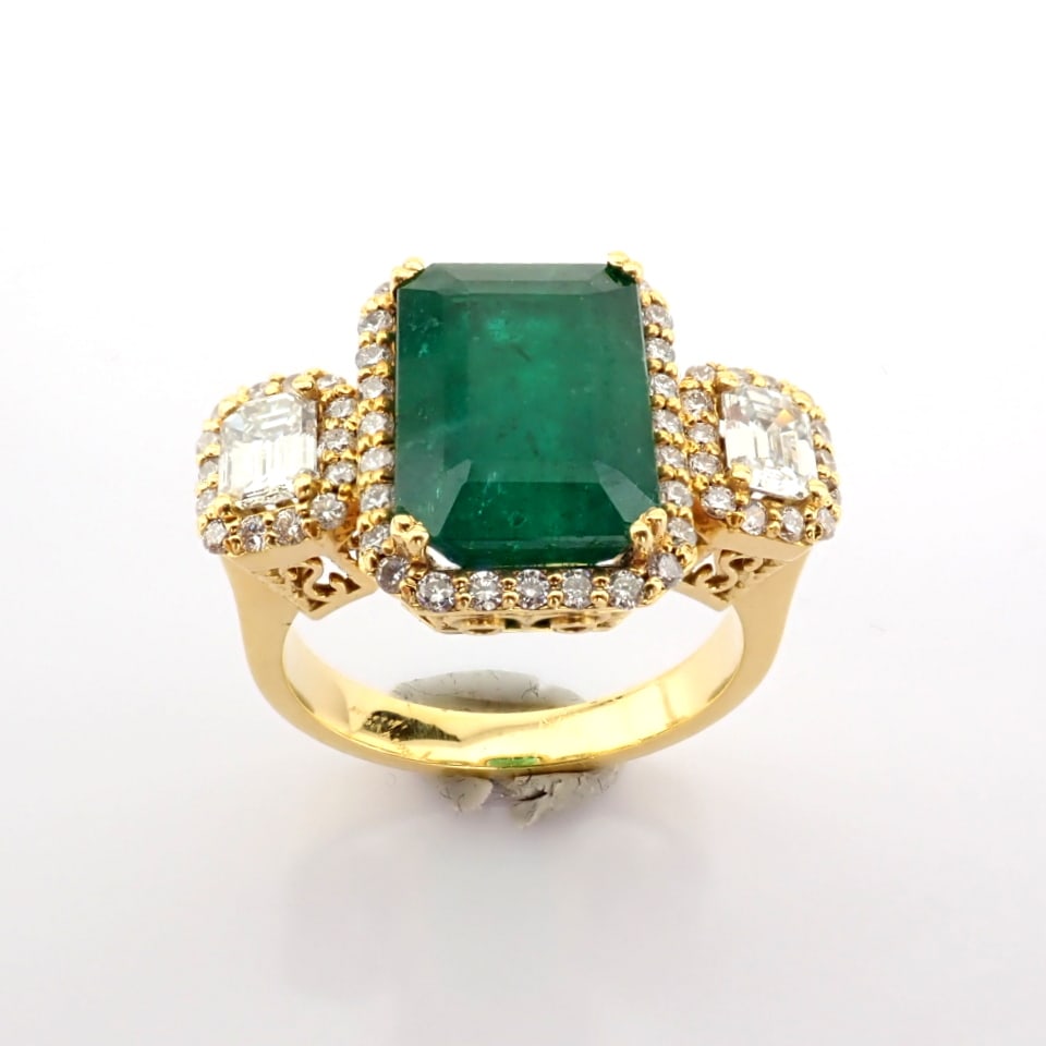 Natural Diamond 18K Yellow Gold Ring - 7
