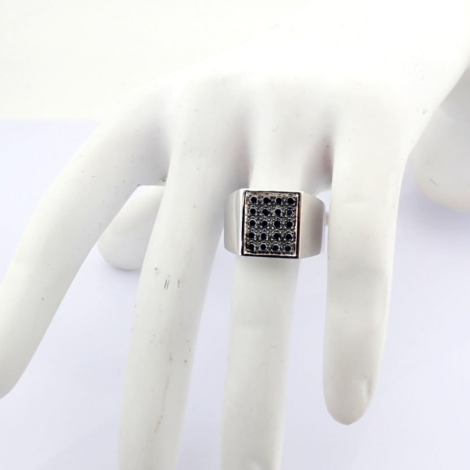 Natural Diamond 18K White Gold Ring - 10