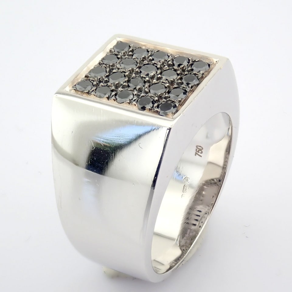 Natural Diamond 18K White Gold Ring - 2