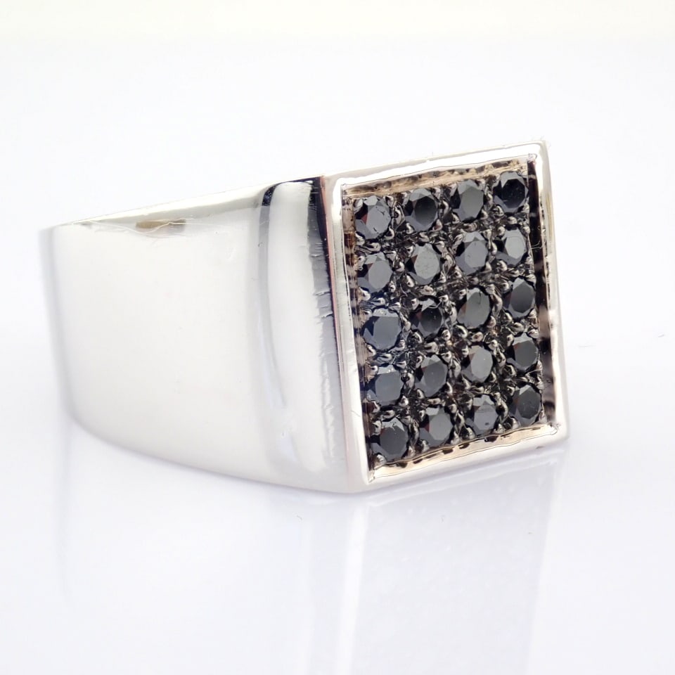 Natural Diamond 18K White Gold Ring - 7