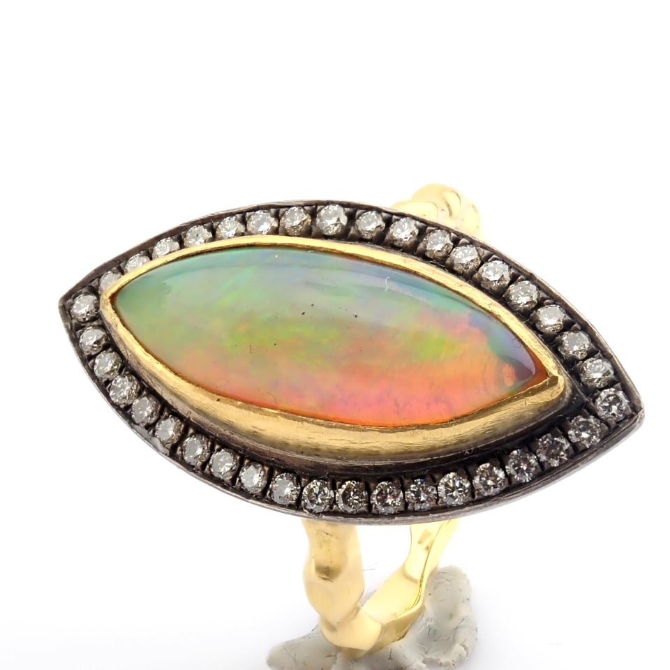 Natural Diamond 18K Yellow Gold Ring - 8