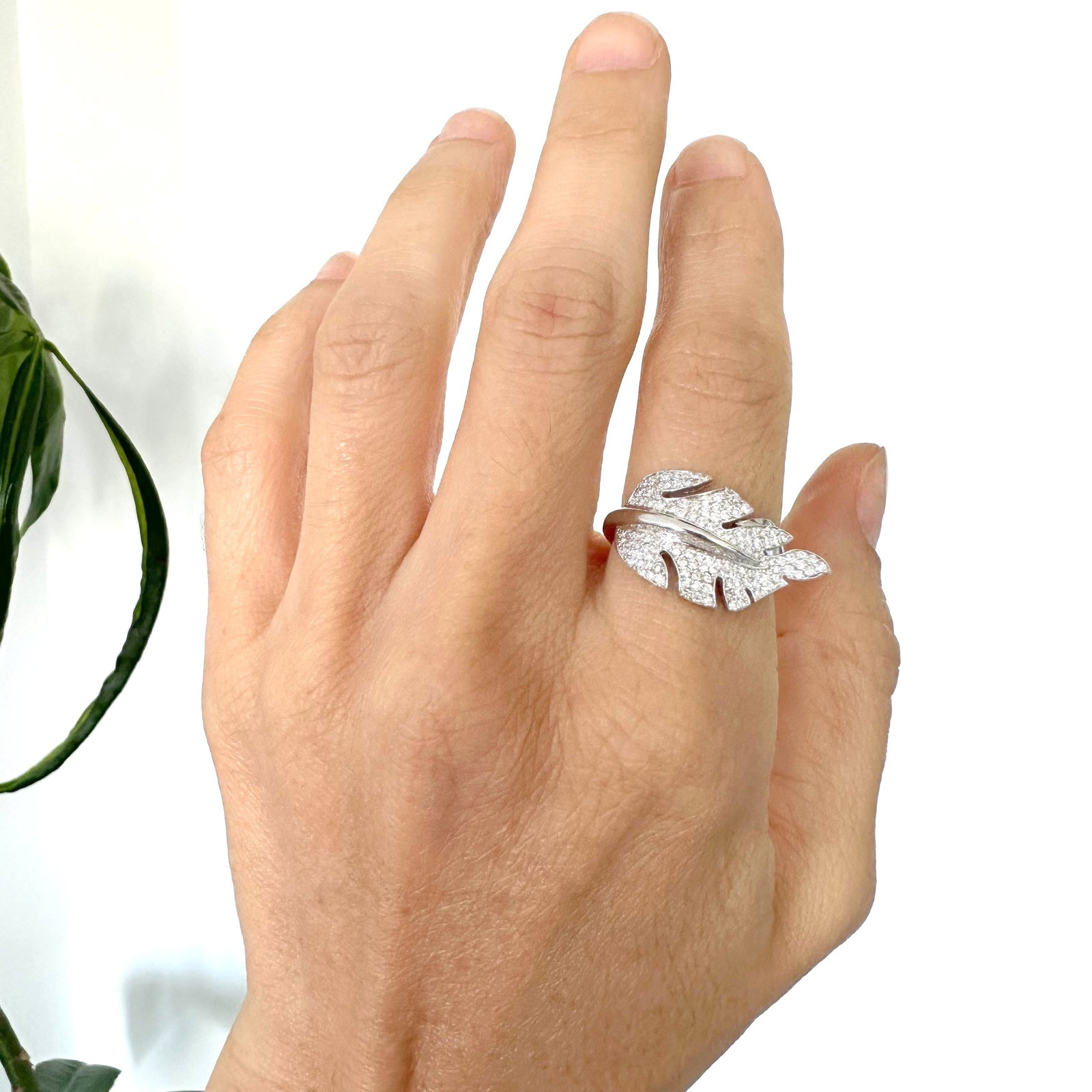 Natural Diamond 18K White Gold Ring - 4