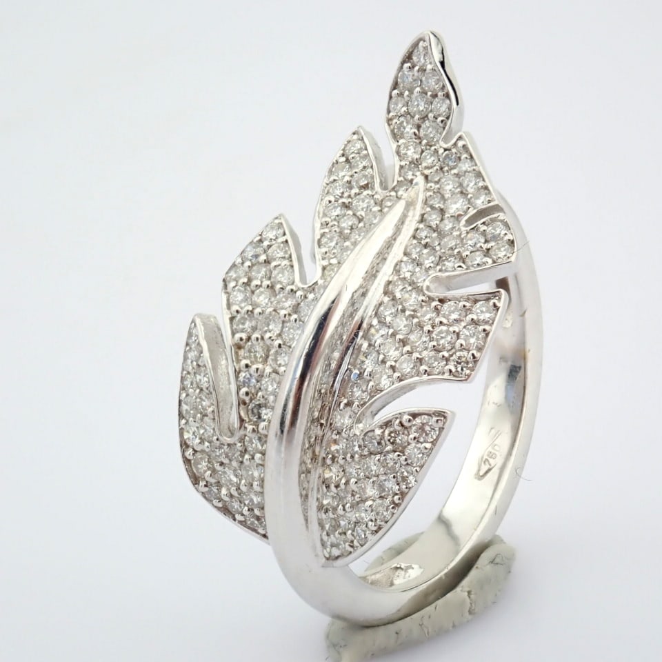 Natural Diamond 18K White Gold Ring - 8