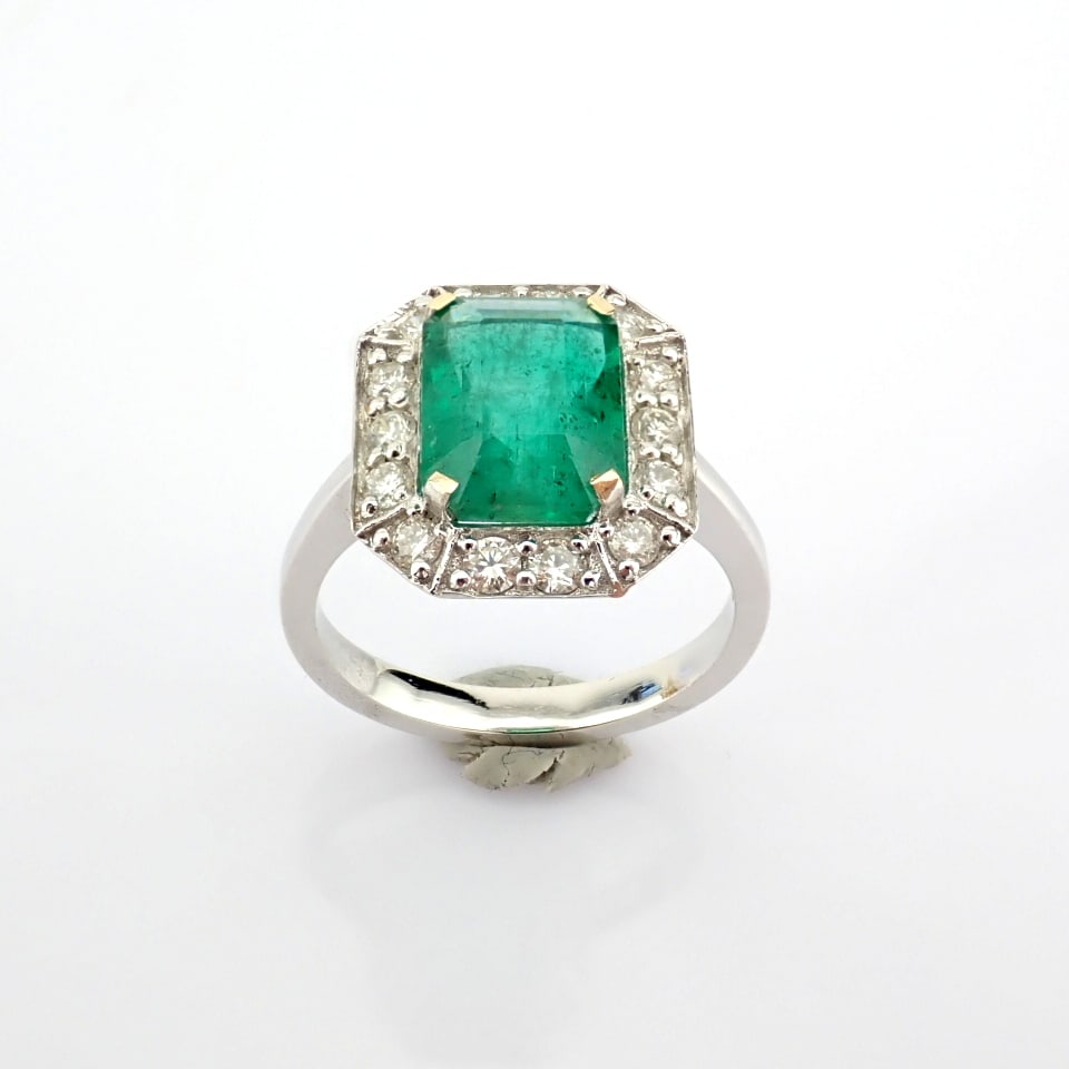 Natural Diamond 18K White Gold Ring - 5