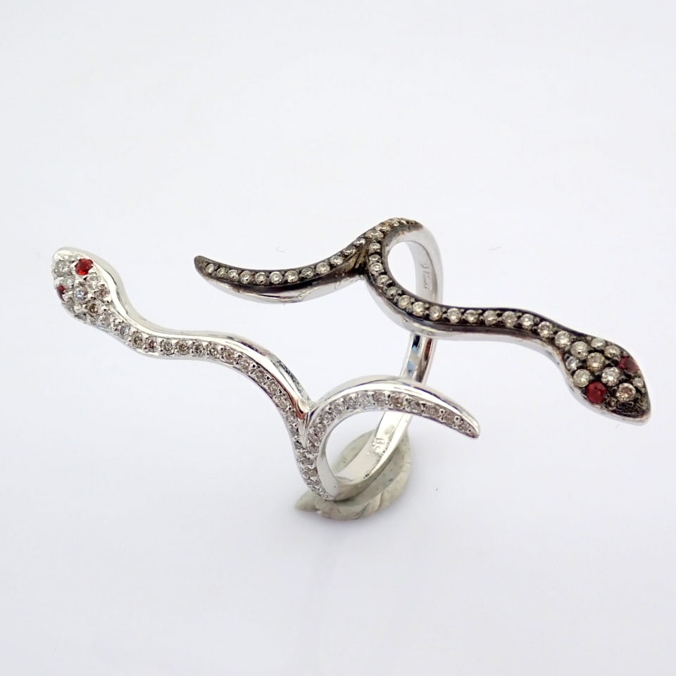 Natural Diamond 18K White Gold Ring - 8