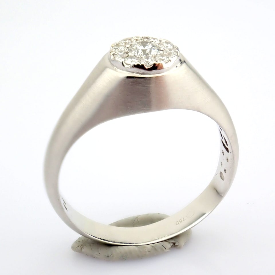 Natural Diamond 18K White Gold Ring - 8