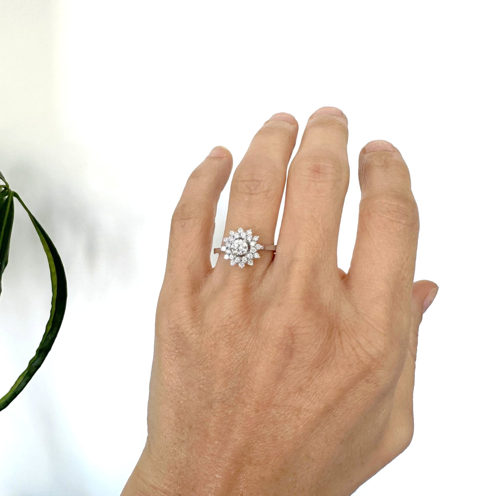 Natural Diamond 18K White Gold Ring - 3