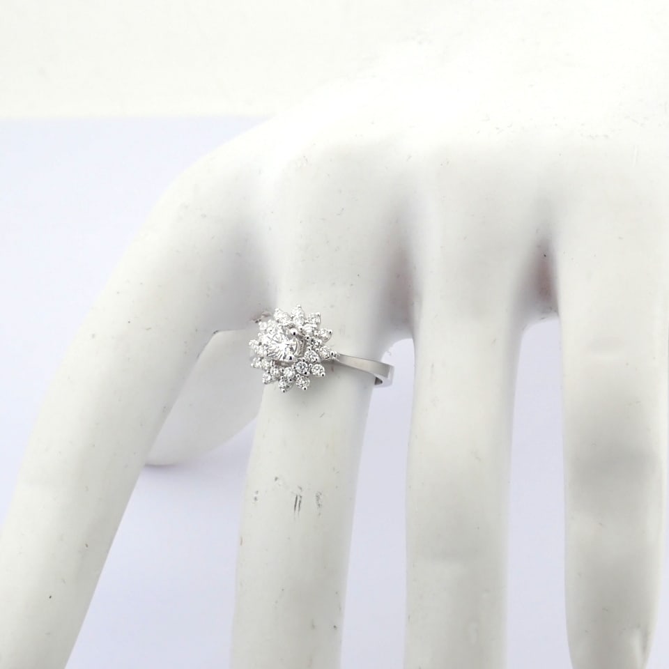 Natural Diamond 18K White Gold Ring - 6
