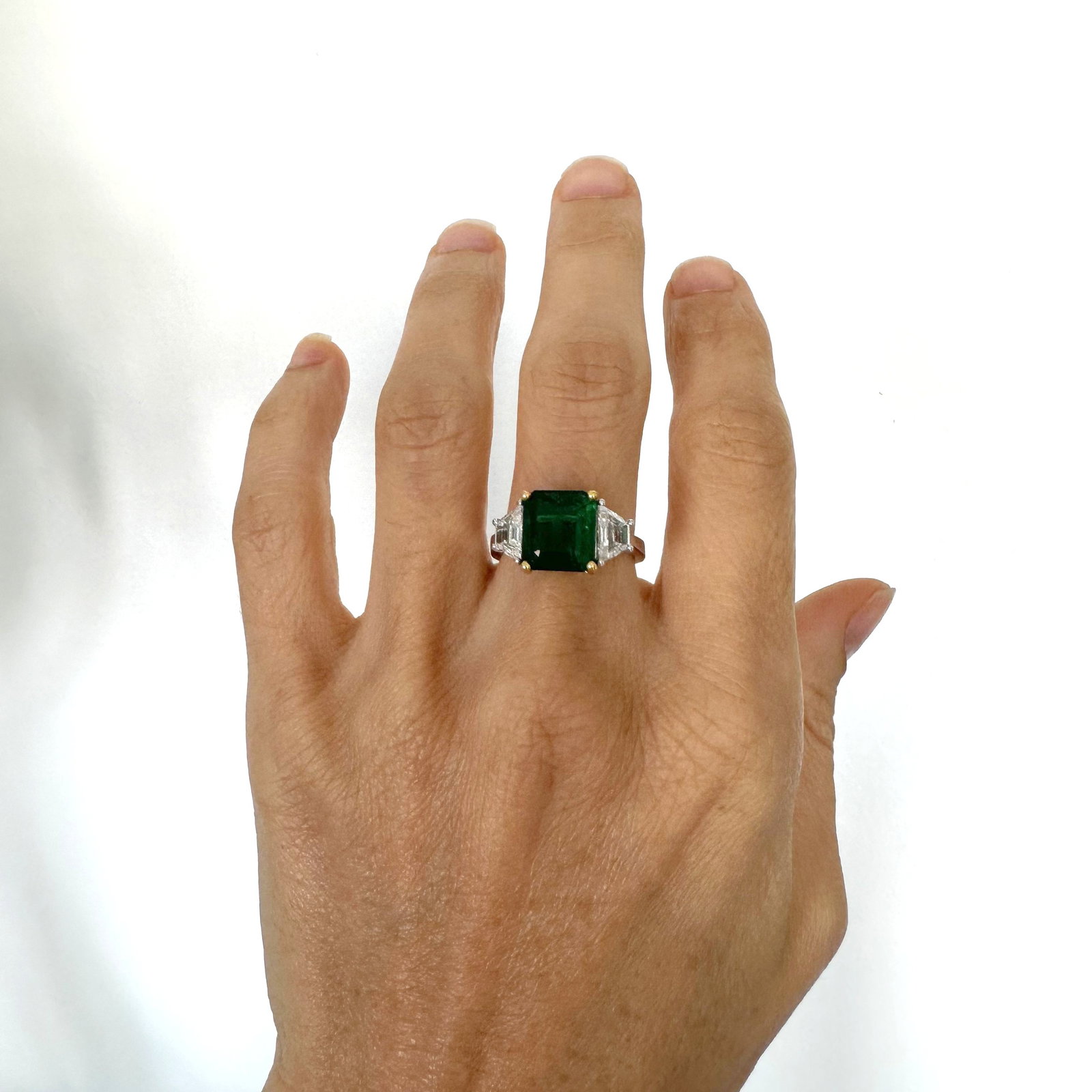 Natural Diamond 18K White Gold Ring - 6