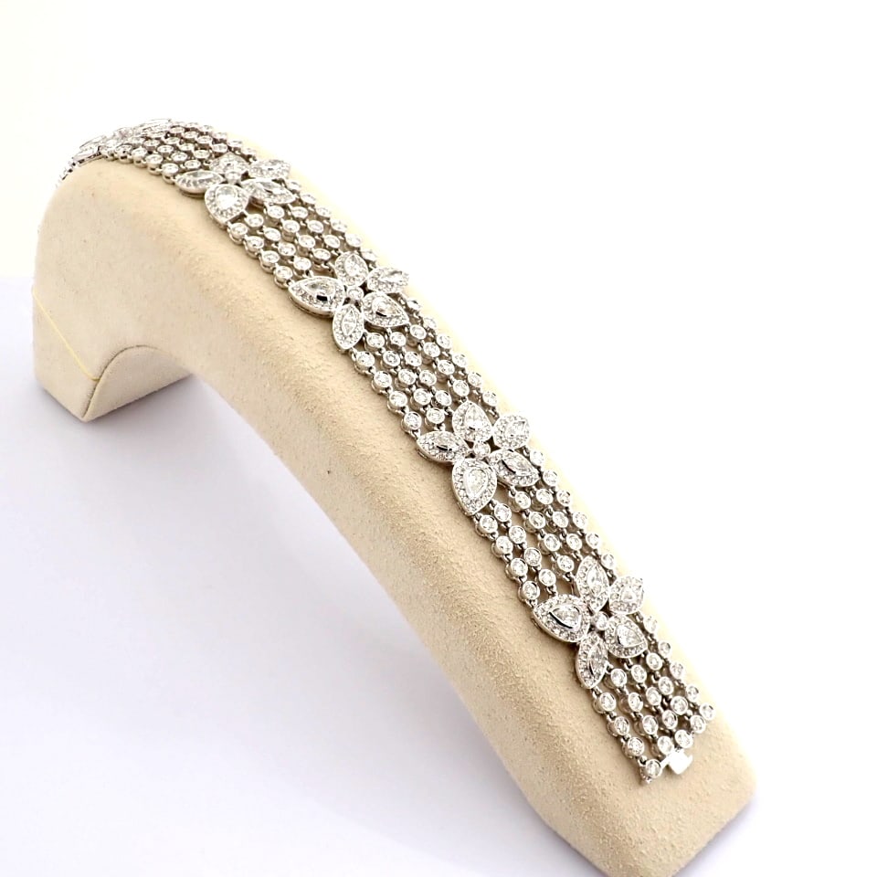 Natural Diamond 18K White Gold Bracelet - 10