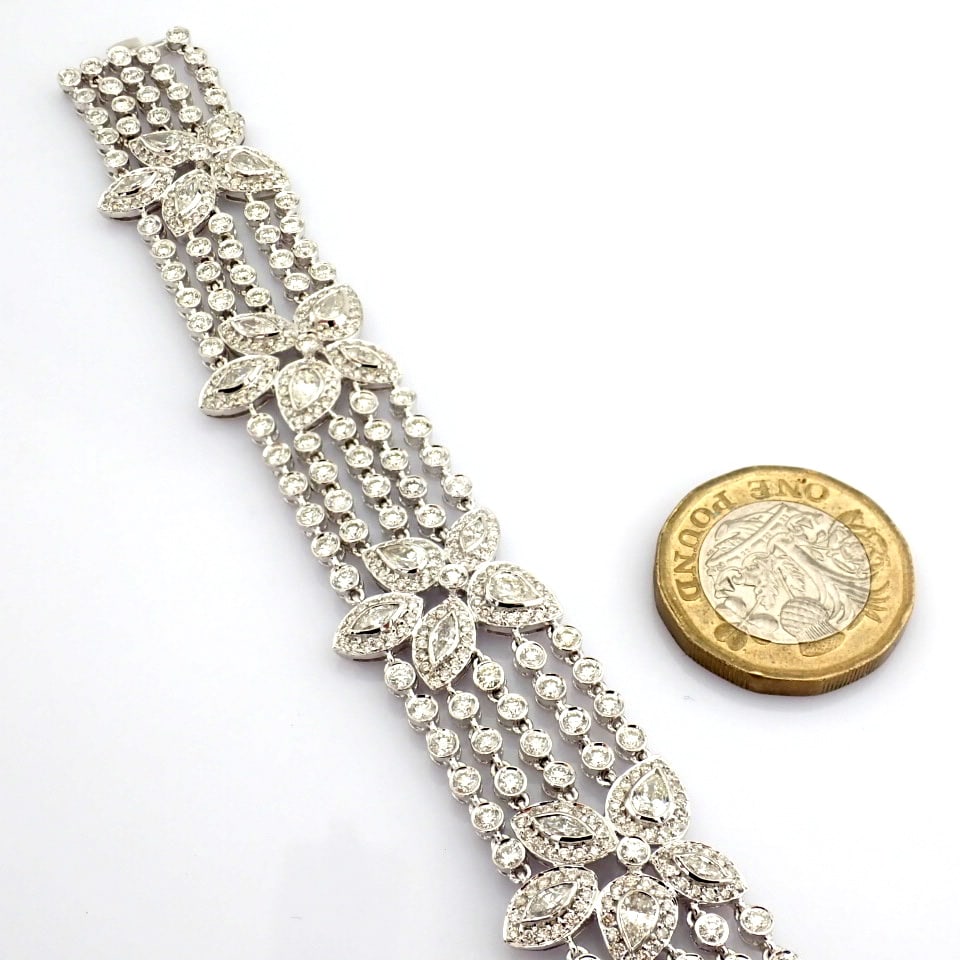 Natural Diamond 18K White Gold Bracelet - 7