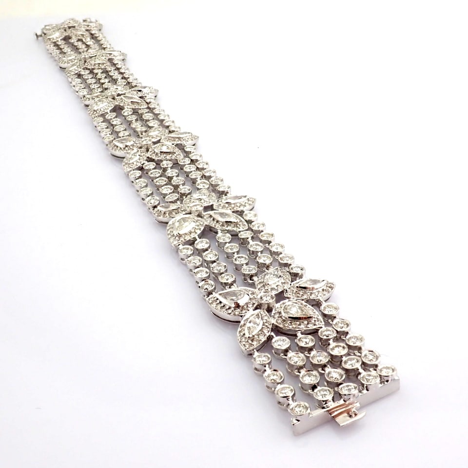 Natural Diamond 18K White Gold Bracelet - 9