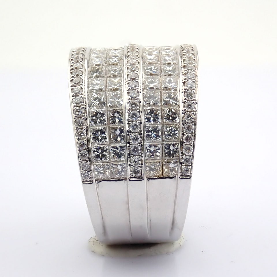 Natural Diamond 18K White Gold Ring - 2