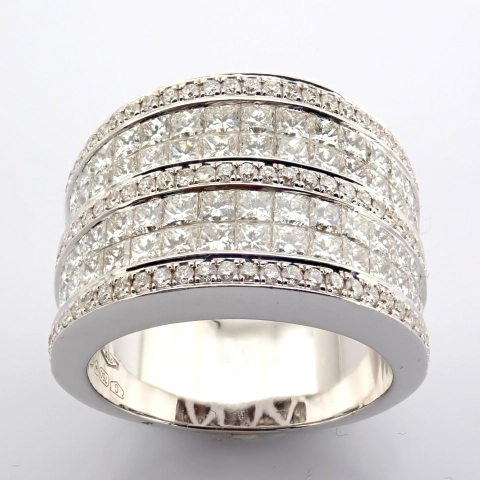Natural Diamond 18K White Gold Ring - 4