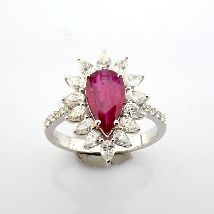 Natural Diamond 18K White Gold Ring - 9