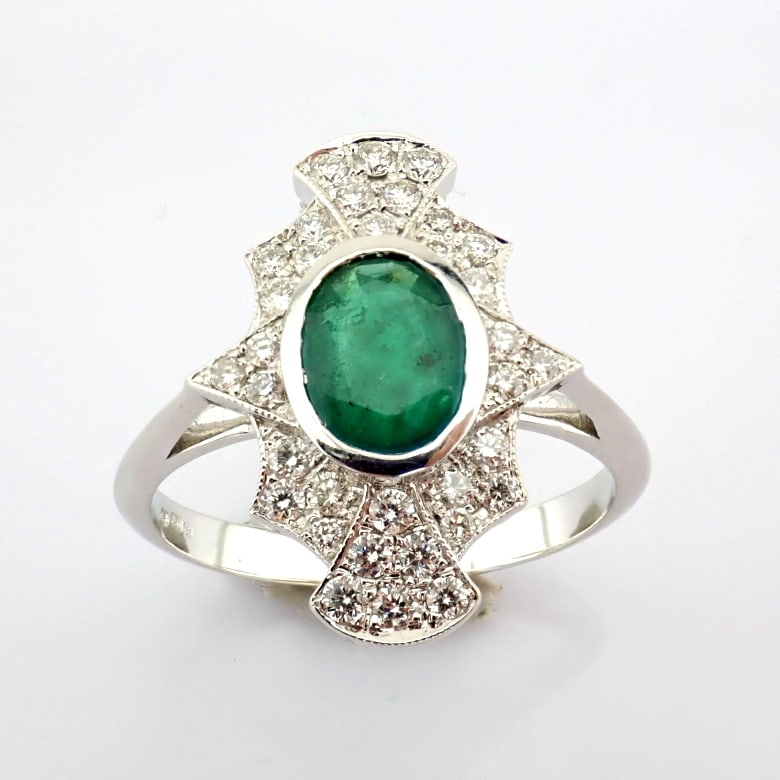 Natural Diamond 18K White Gold Ring: Title: Natural Diamond 18K White Gold Ring Description: 18K White gold ring detailed with vibrant emerald and brilliant diamonds -------------------------------------------------- • METALS AND